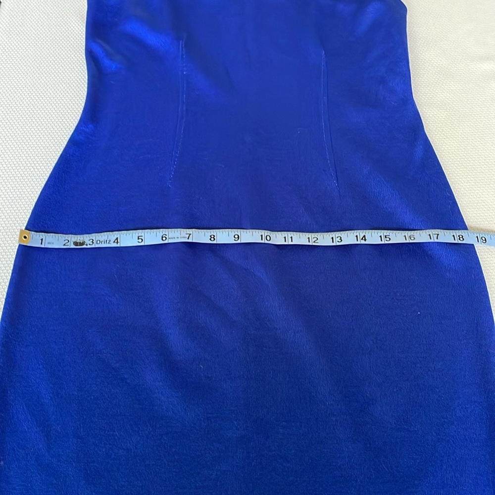 St. John Elegant Blue Sleeveless Wool Blend Sheath Dress Size 8 - Picture 6 of 9
